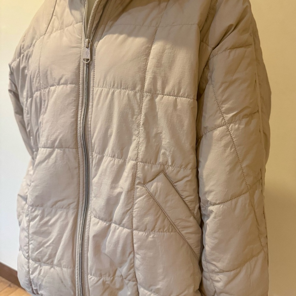 Women's Quilted Jacket - Tan - Picture 4 of 9